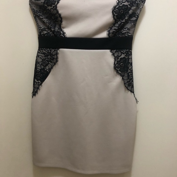 Clothes - Picture 4 of 16